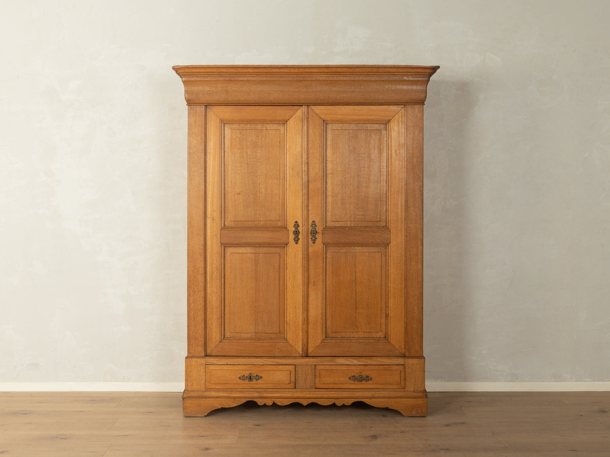 Antiker Kleiderschrank aus Eichenholz - Bild 4