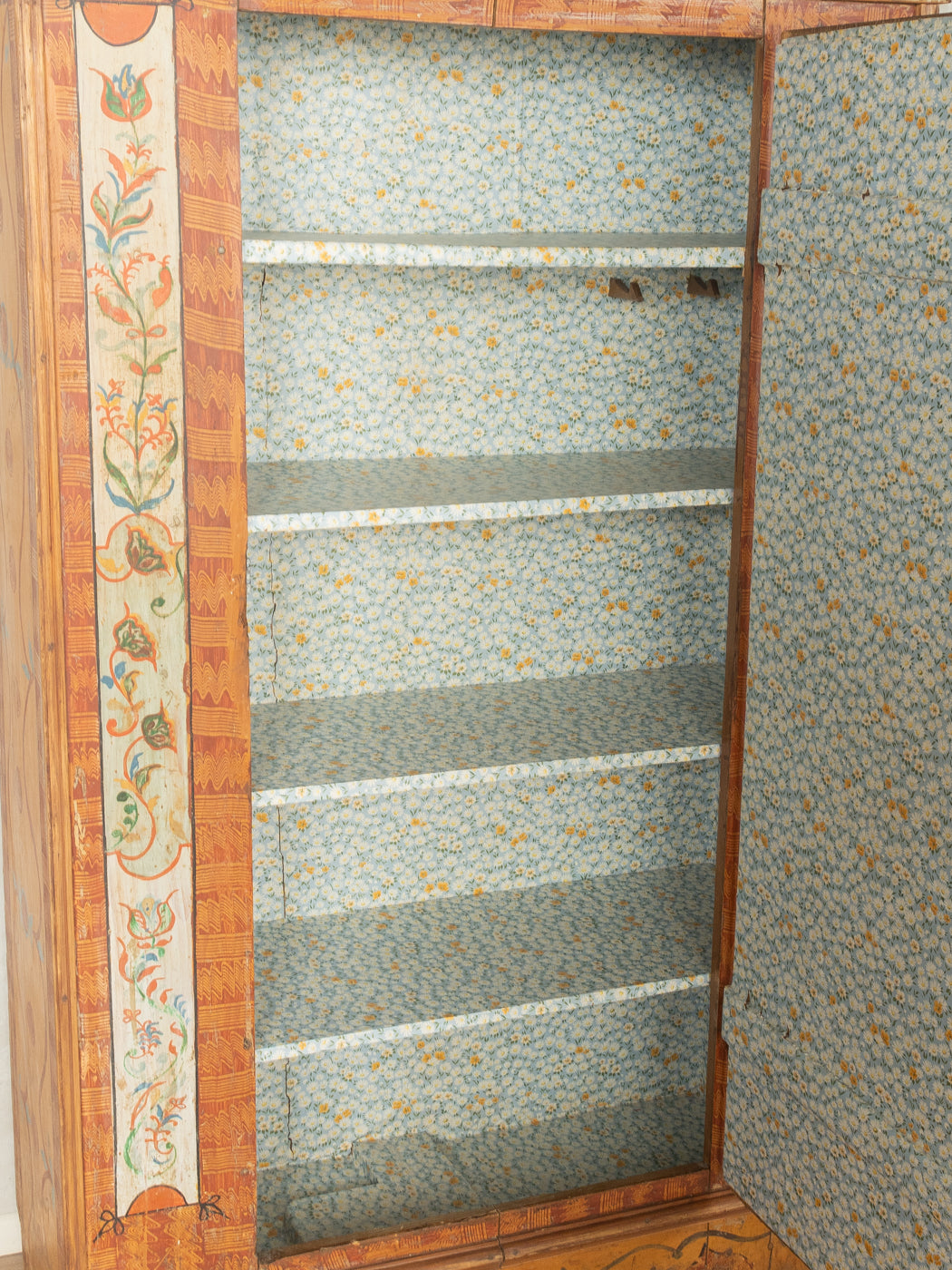 Antiker handbemalter Bauernschrank - Bild 5