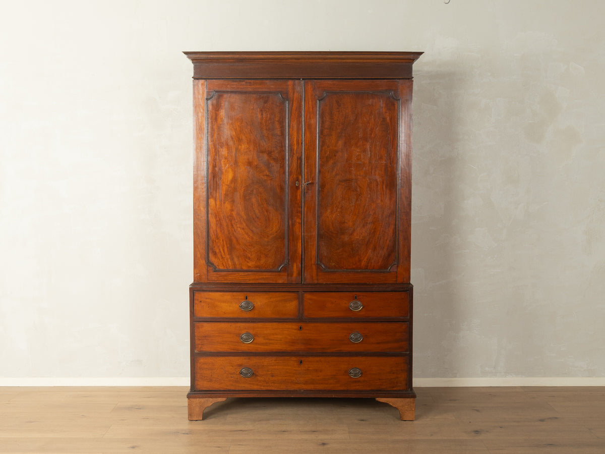 Kleiderschrank im Viktorianischer-Stil - Bild 4