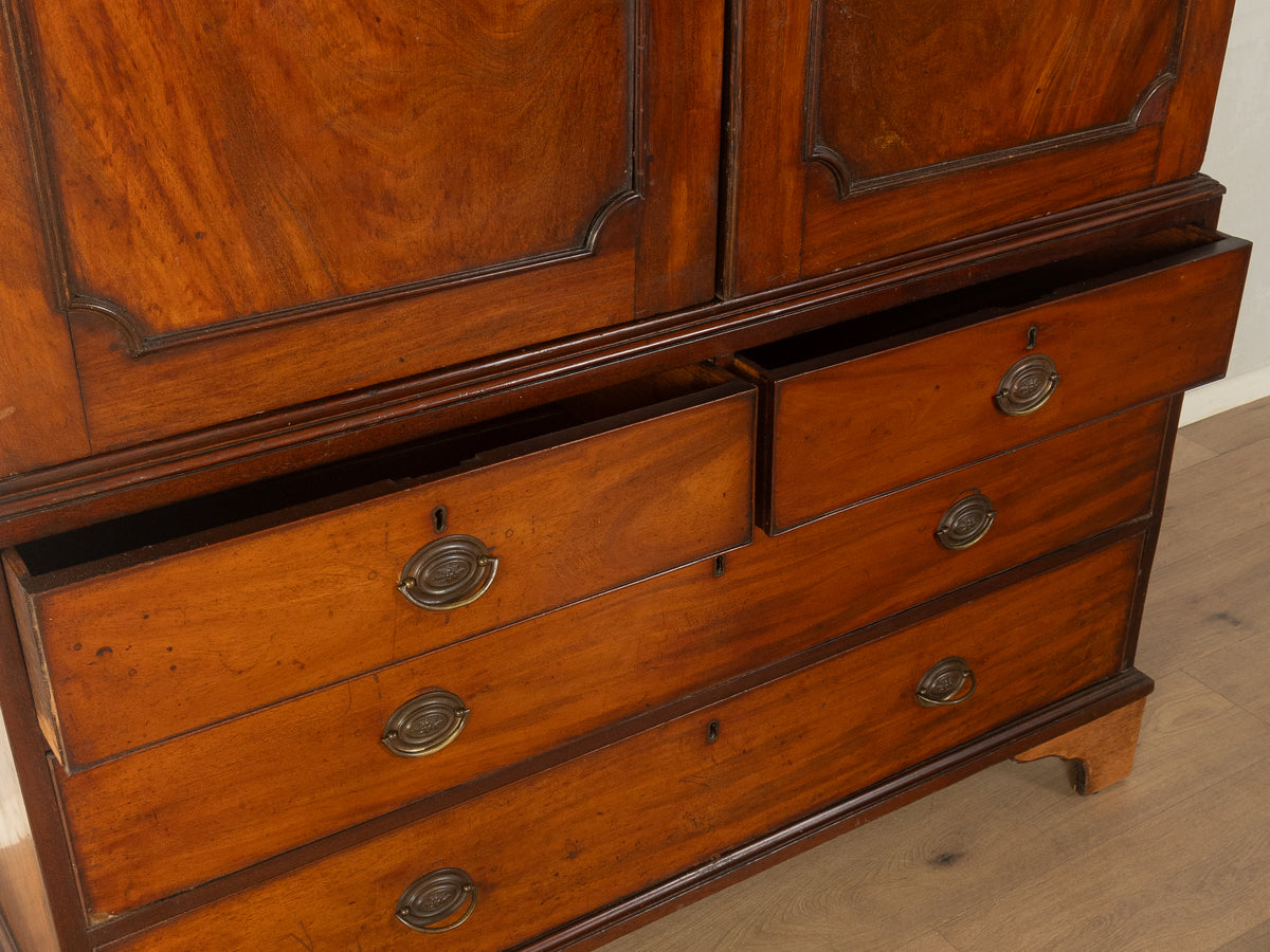 Kleiderschrank im Viktorianischer-Stil - Bild 8