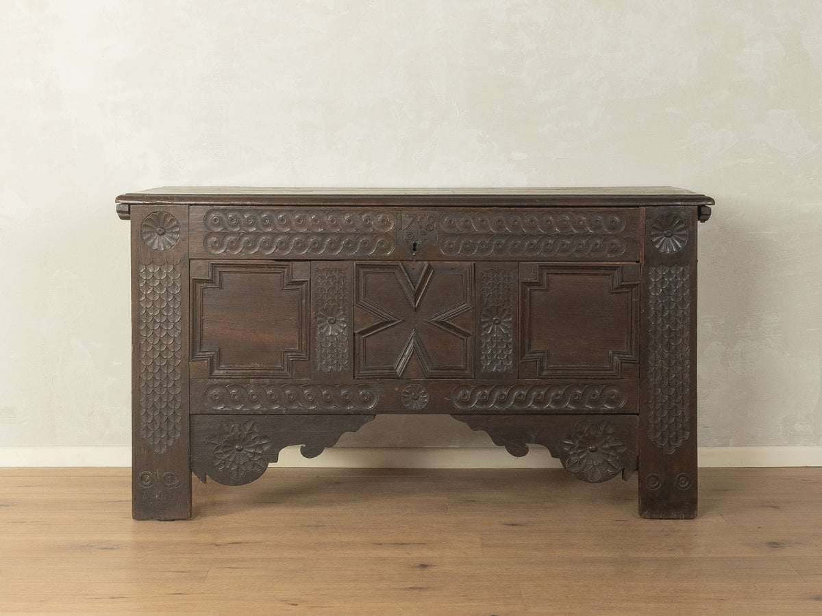 Grafschaften-Truhe aus Eiche von 1748 - Bild 6