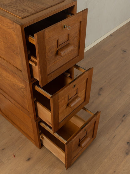 1920er Jahre Aktenschrank - Mid Century Friends - Vintage - Retro - Mid Century