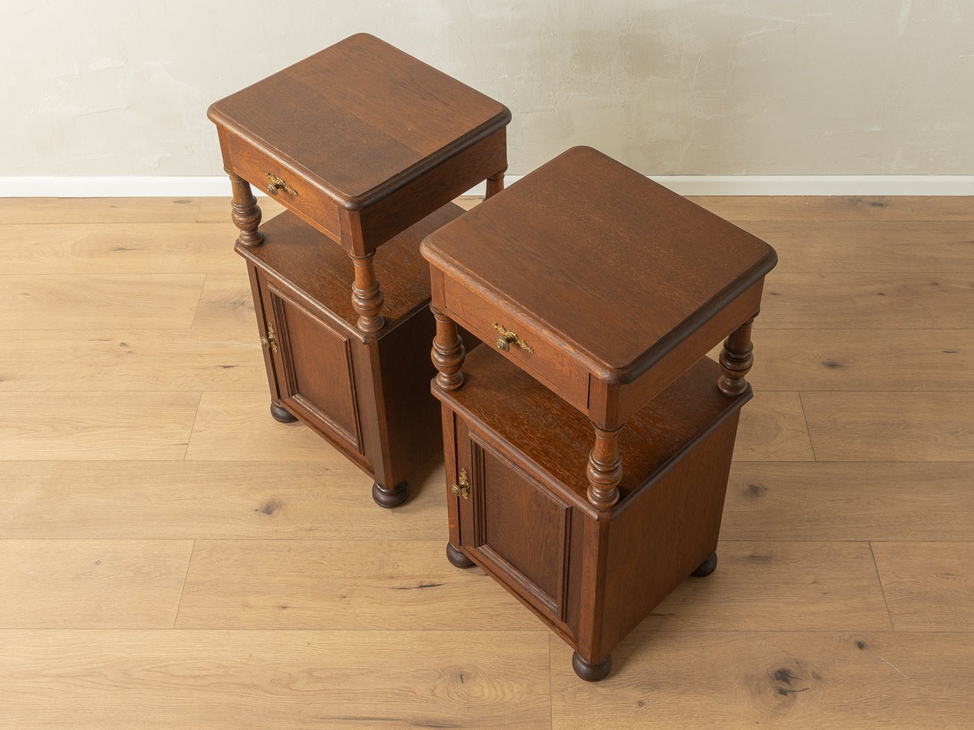 1920er Jahre Nachttische - Mid Century Friends - Vintage - Retro - Mid Century