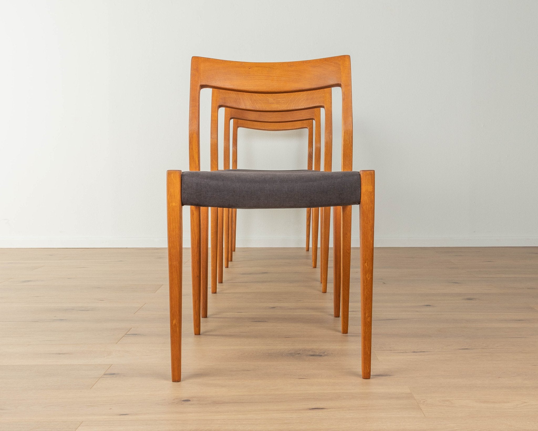 1950er Jahre Esszimmerstühle - Mid Century Friends - Vintage - Retro - Mid Century