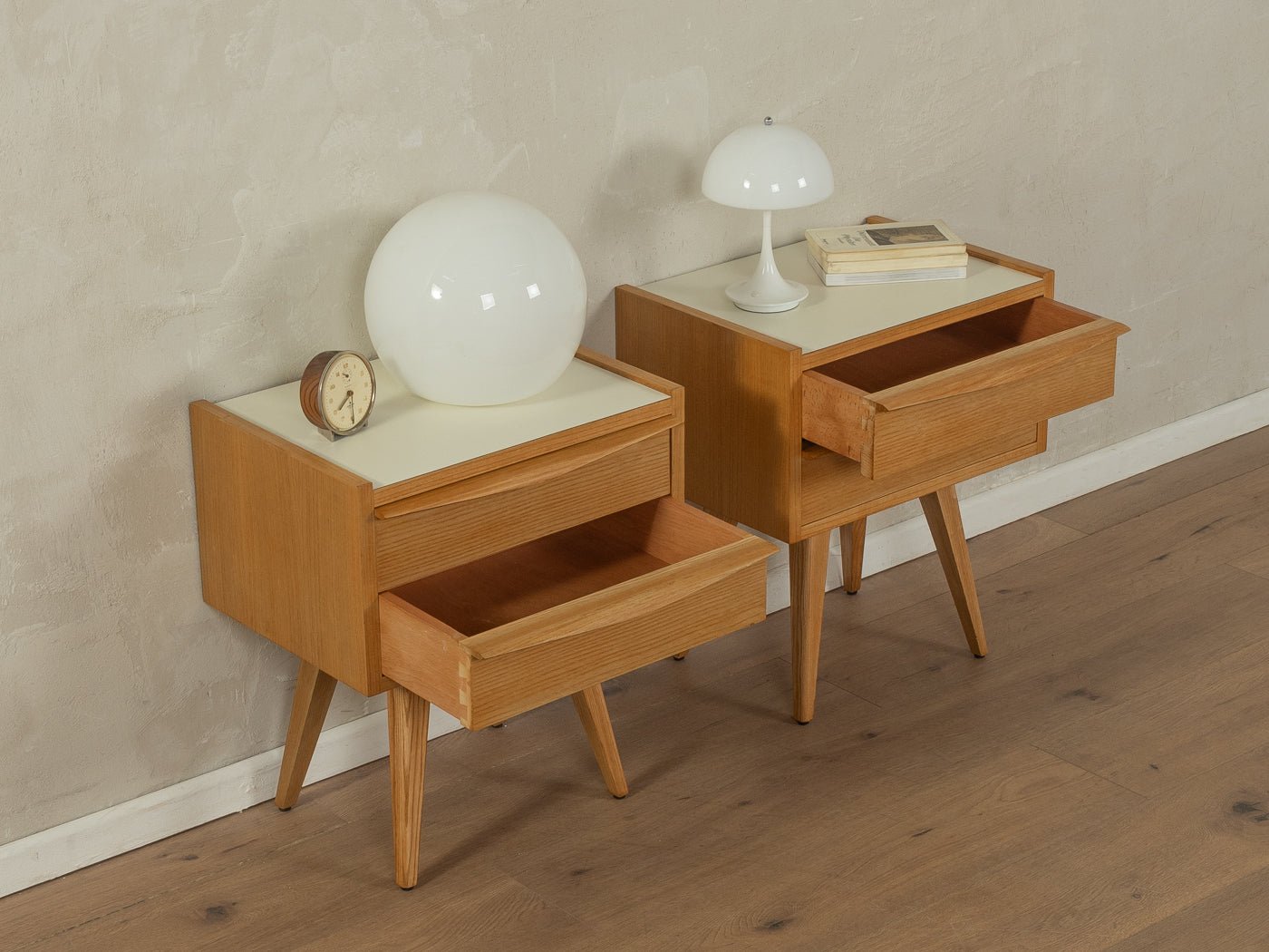 1950er Jahre Nachttische - Mid Century Friends - Vintage - Retro - Mid Century