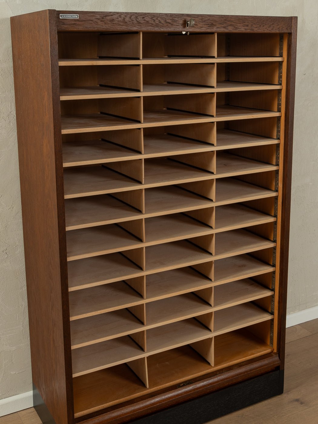 1950er Jahre Rollladenschrank, Soennecken - Mid Century Friends - Vintage - Retro - Mid Century