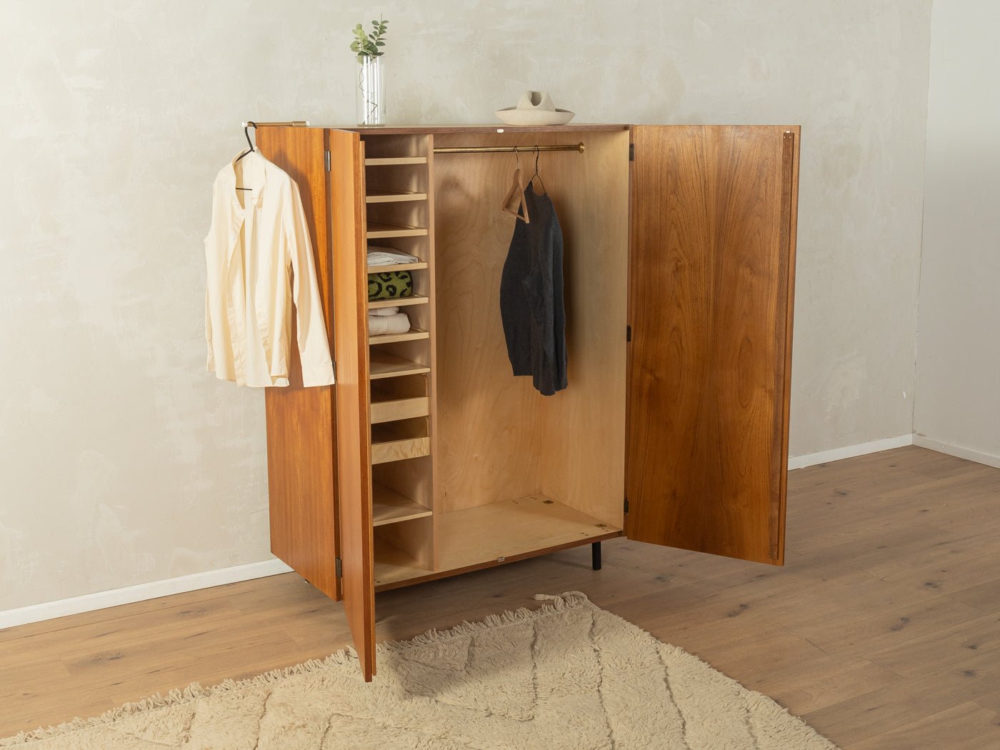 1960er Jahre Kleiderschrank - Mid Century Friends - Vintage - Retro - Mid Century