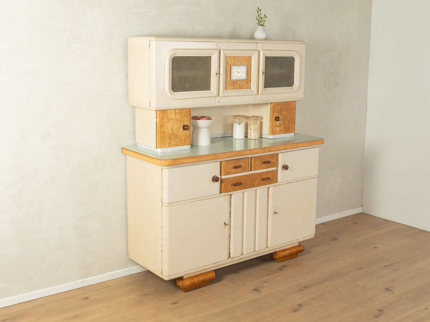 Einzigartiger Art Déco Küchenschrank