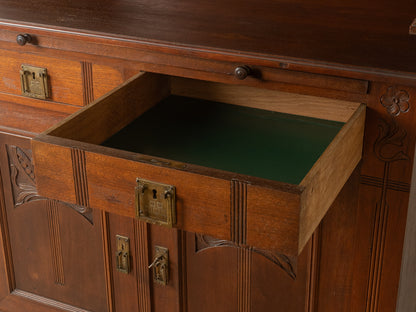 Art nouveau showcase