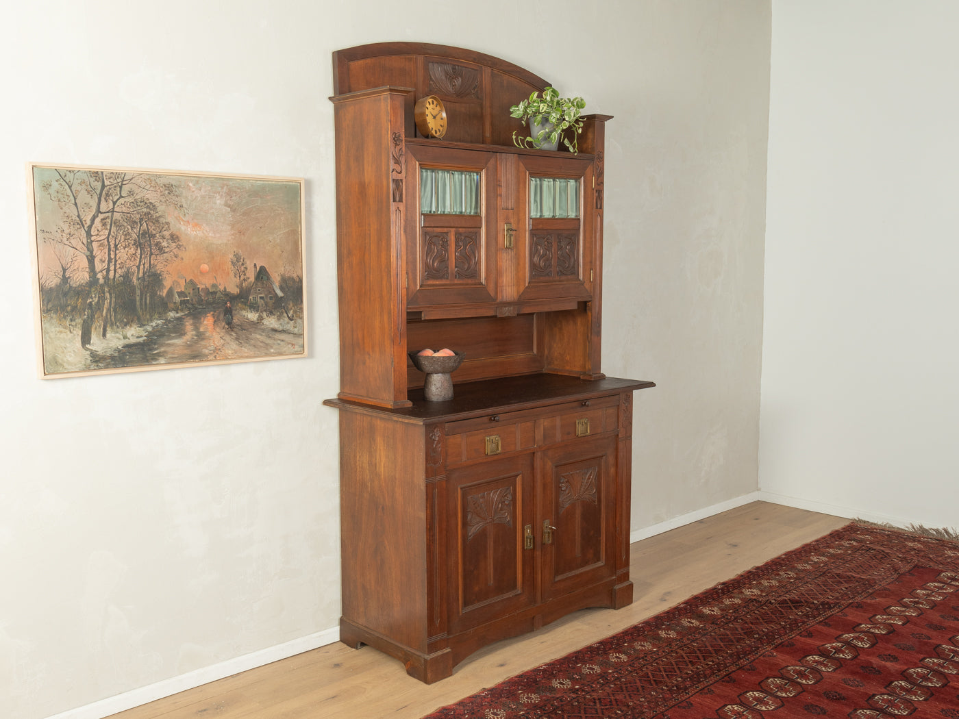 Art nouveau showcase