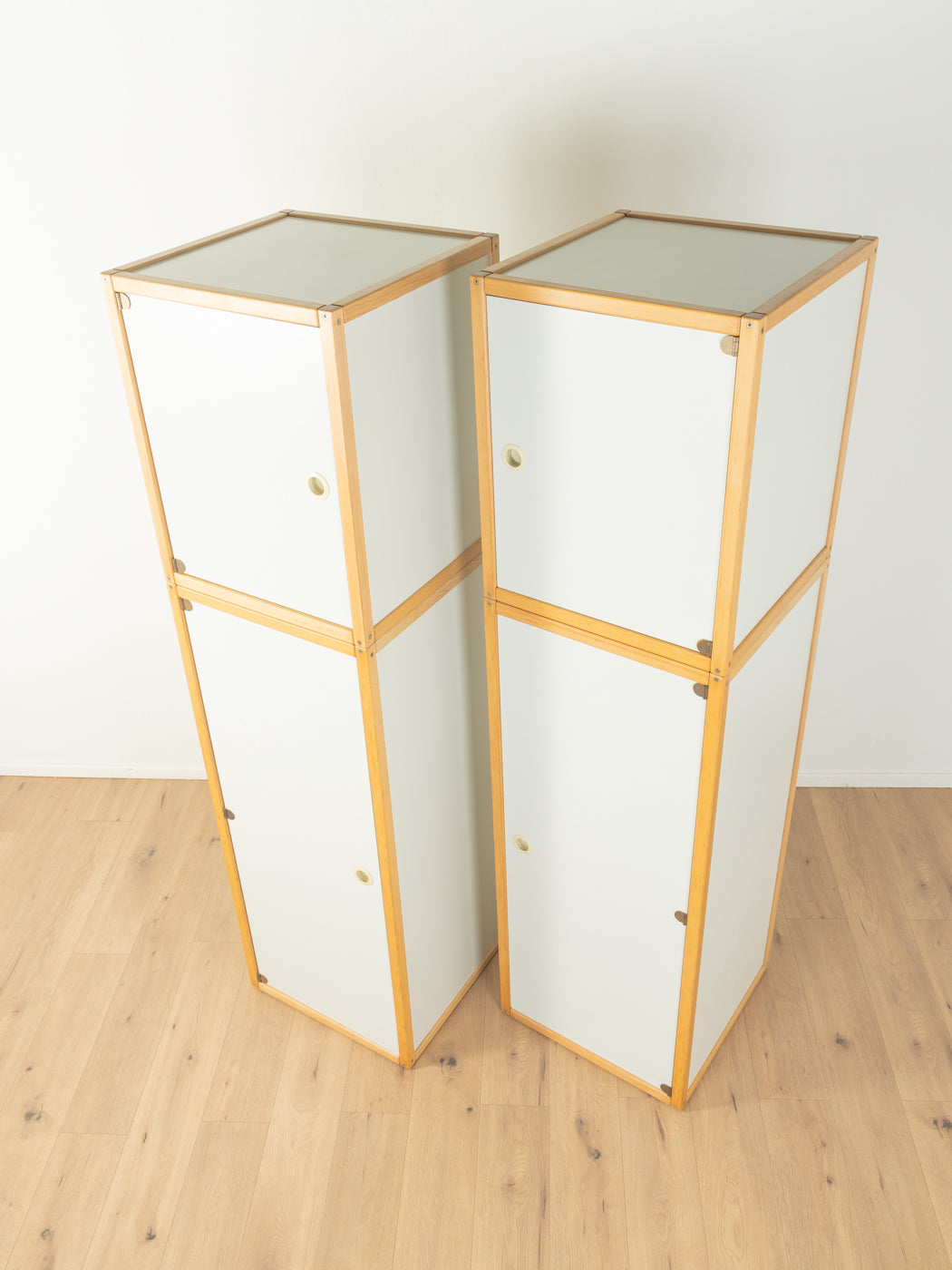 Flötotto wardrobe