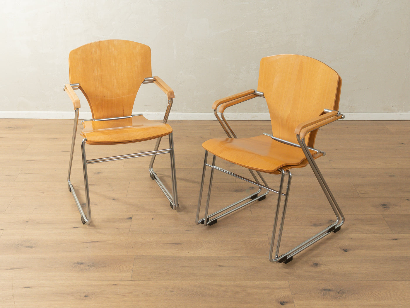 EGOA 300 swing chairs, Josep Mora, Stua