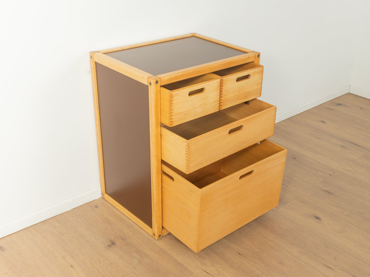 Flötotto chest of drawers