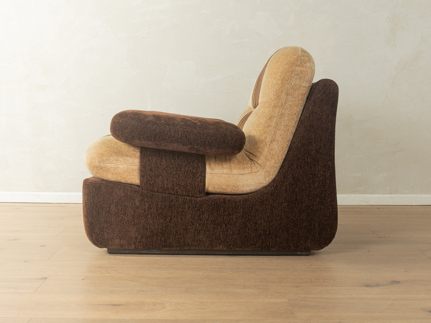 1970s seating group