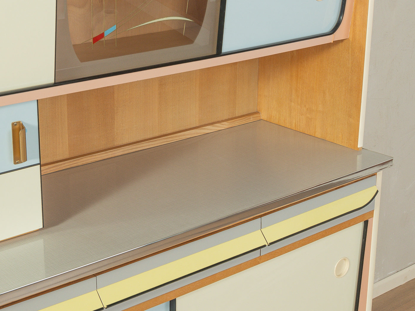 Charming kitchen cabinet