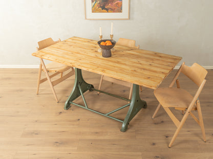 Einzigartiger Esstisch, Kuhlmann