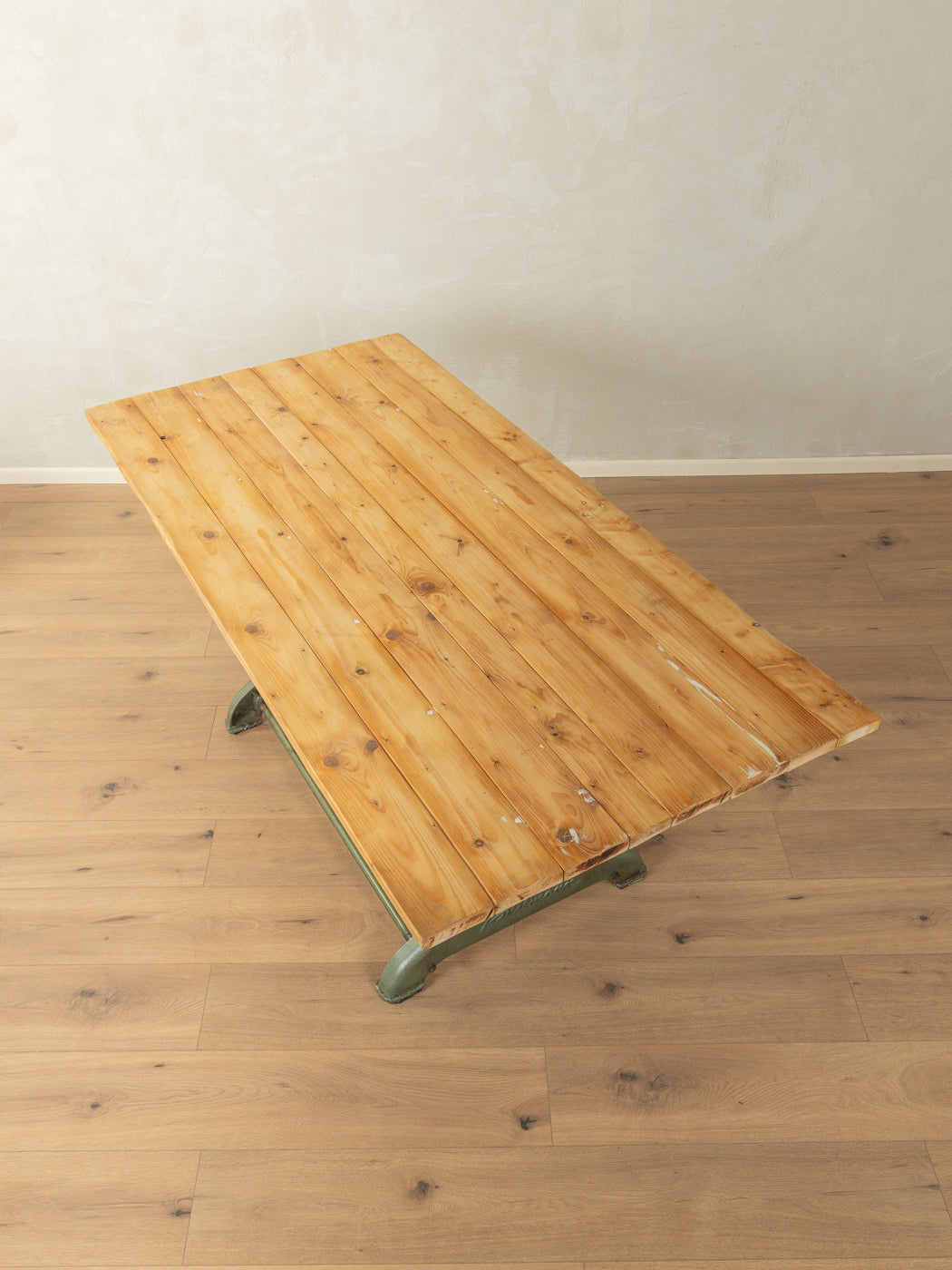 Einzigartiger Esstisch, Kuhlmann