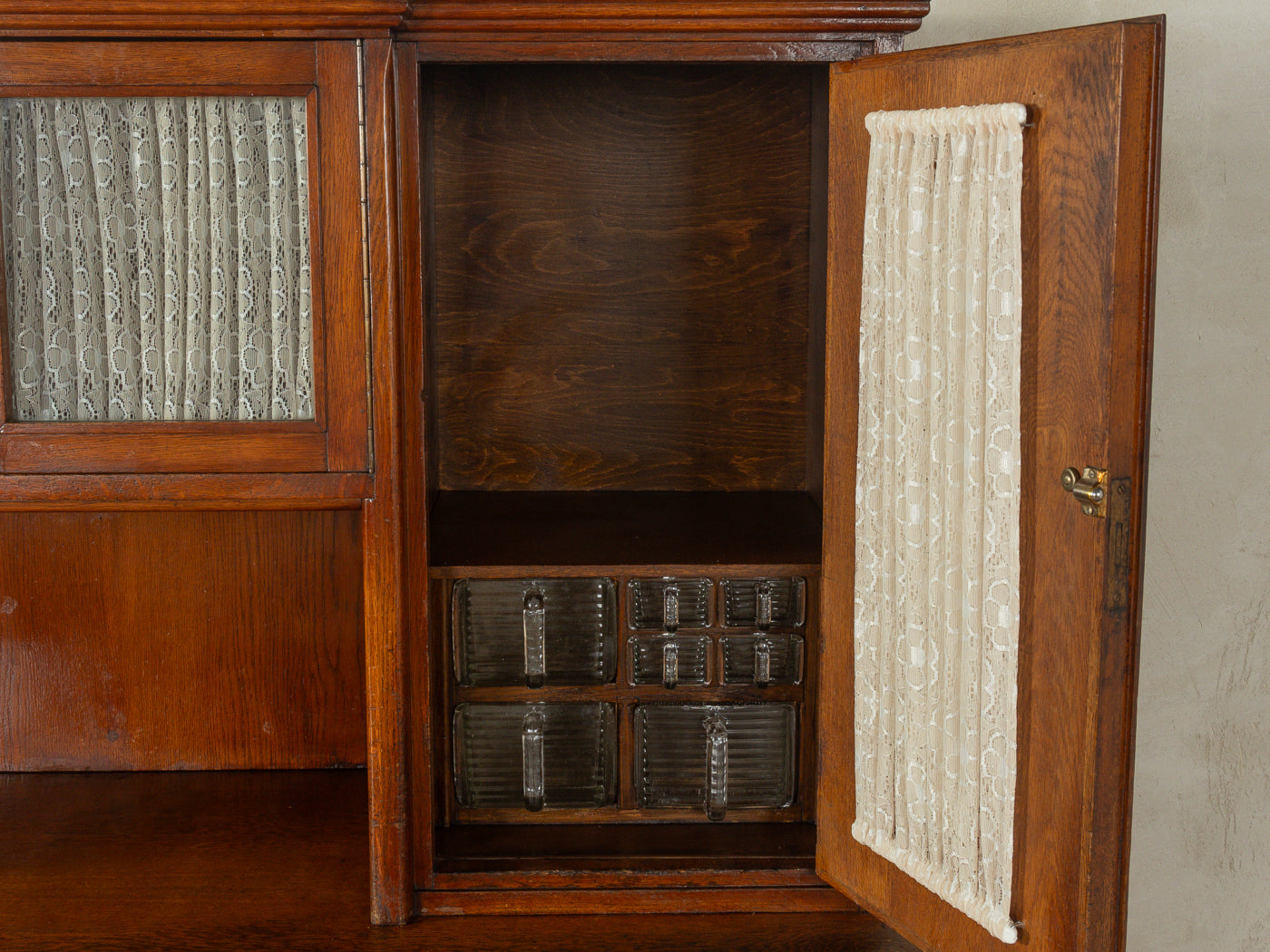 1920er Jahre Art déco Küchenschrank