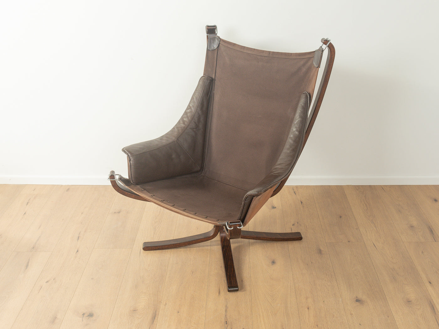 FALCON chair mit Fußhocker, Sigurd Ressell für Vatne Møbler