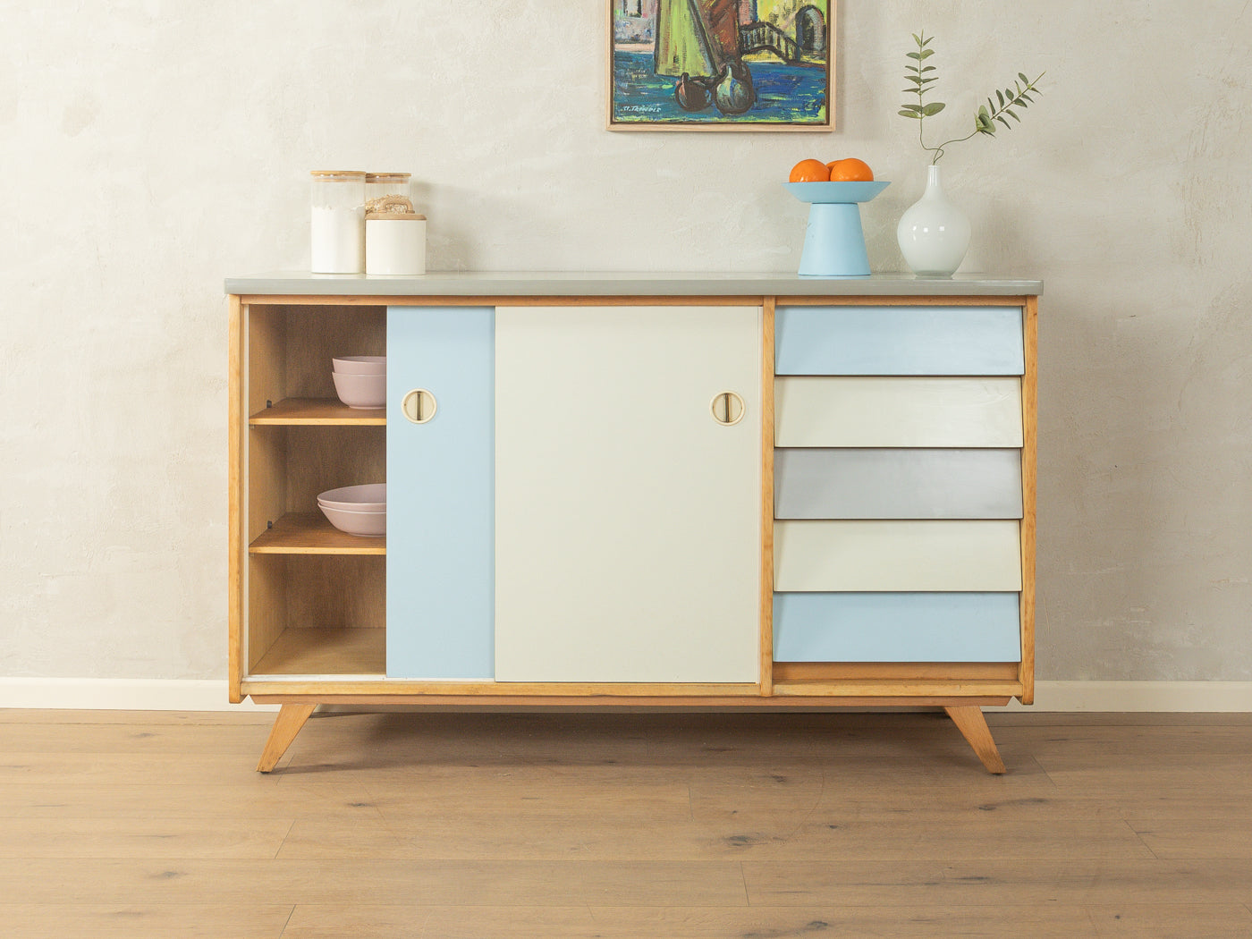 Zauberhafter 1950er Jahre Küchenschrank