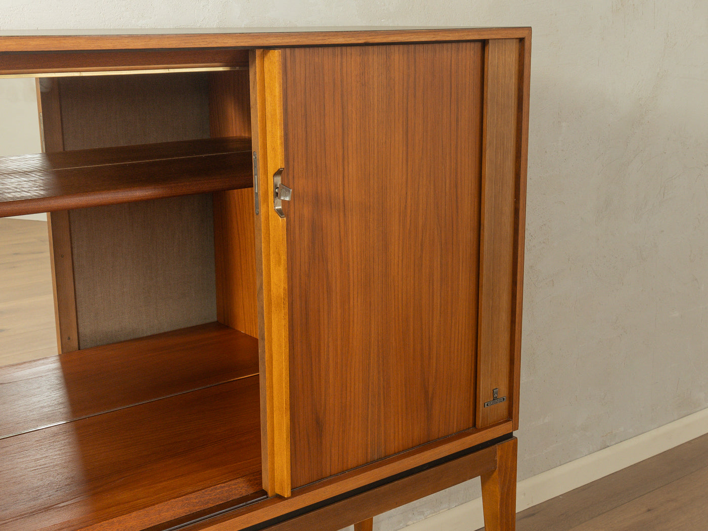 Exklusiver Barschrank