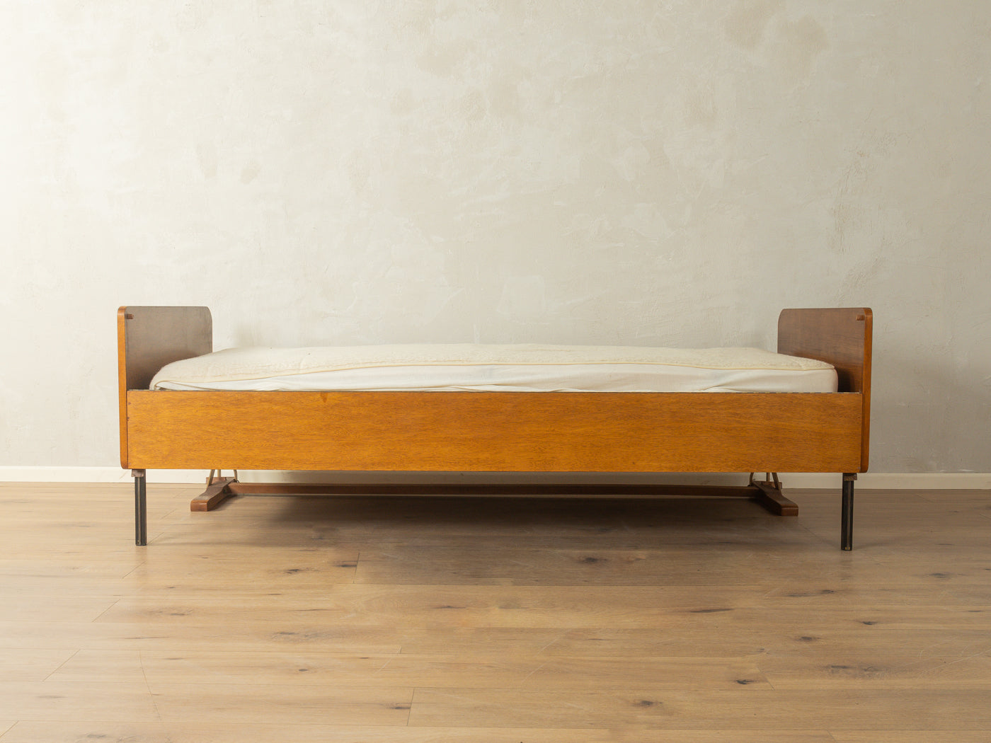 Einzigartiges Klappbett