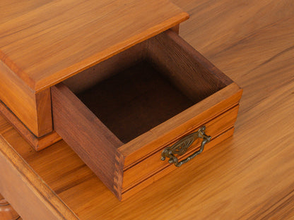 Gründerzeit Schreibtisch