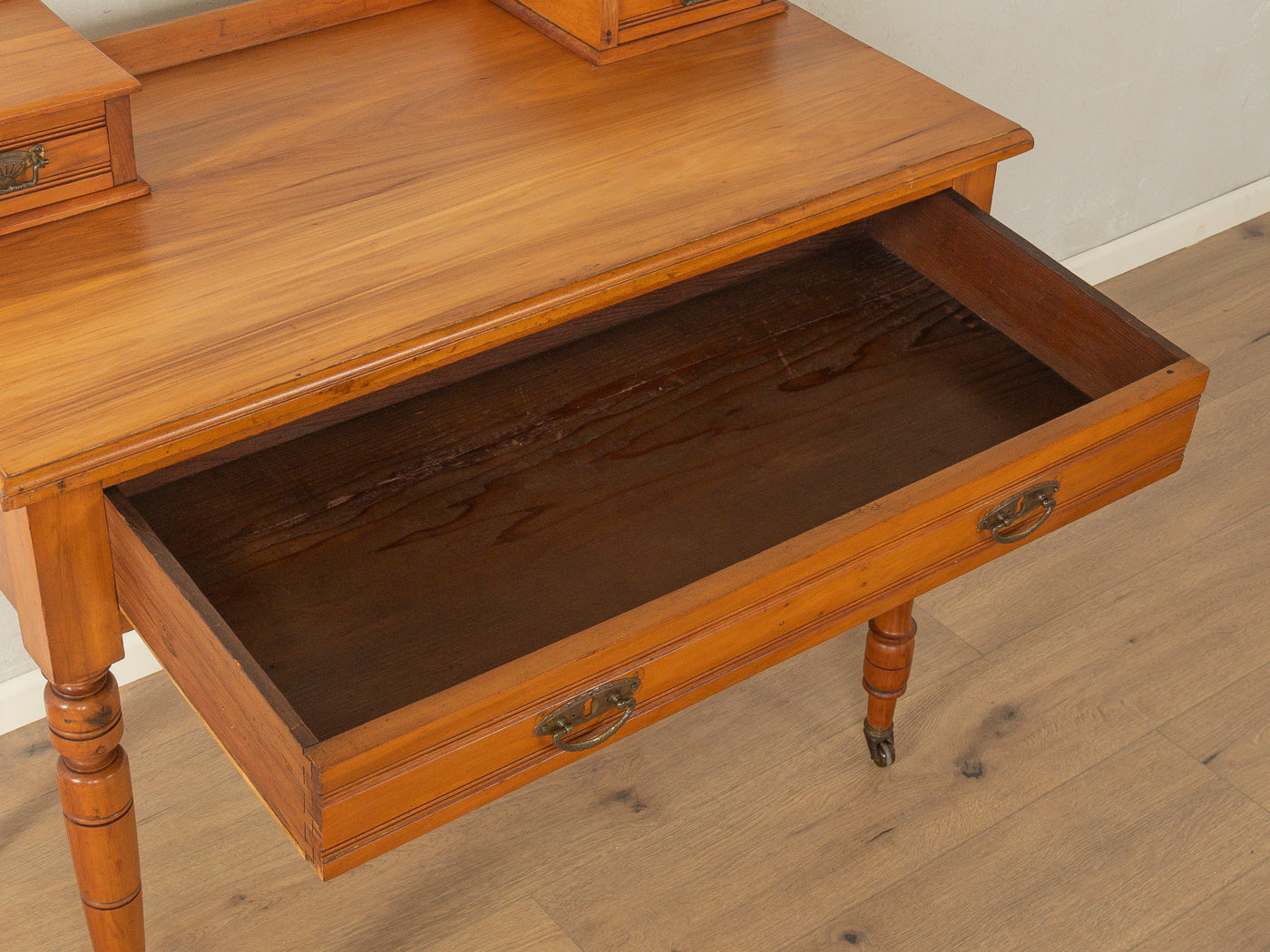 Gründerzeit Schreibtisch