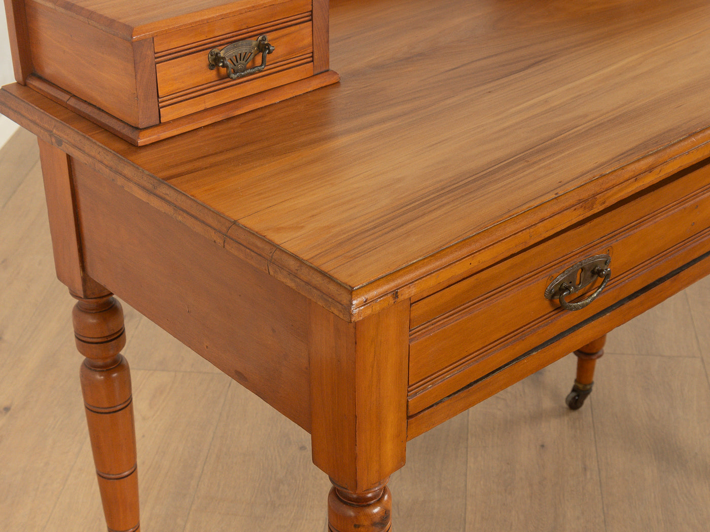 Gründerzeit Schreibtisch