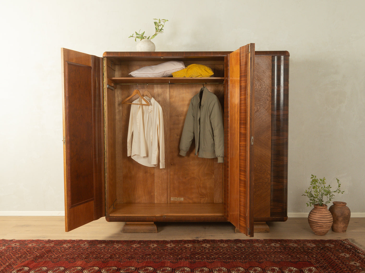 Art déco Kleiderschrank