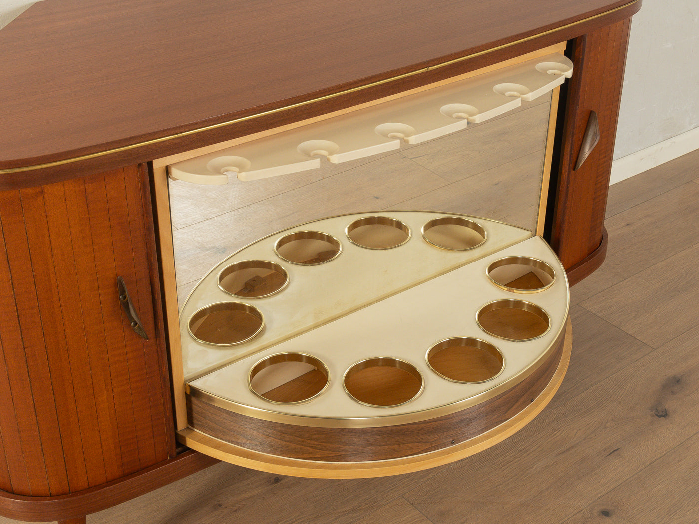 1950er Jahre Barschrank