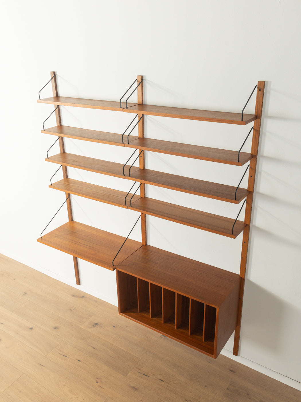 1960s wall shelf, Poul Cadovius – MCF Select