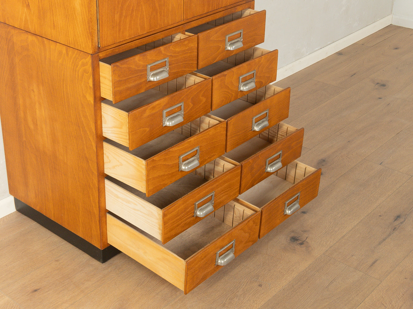 1950er Jahre Schubladenschrank