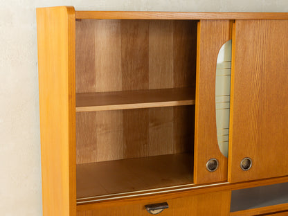 Zauberhafter Küchenschrank