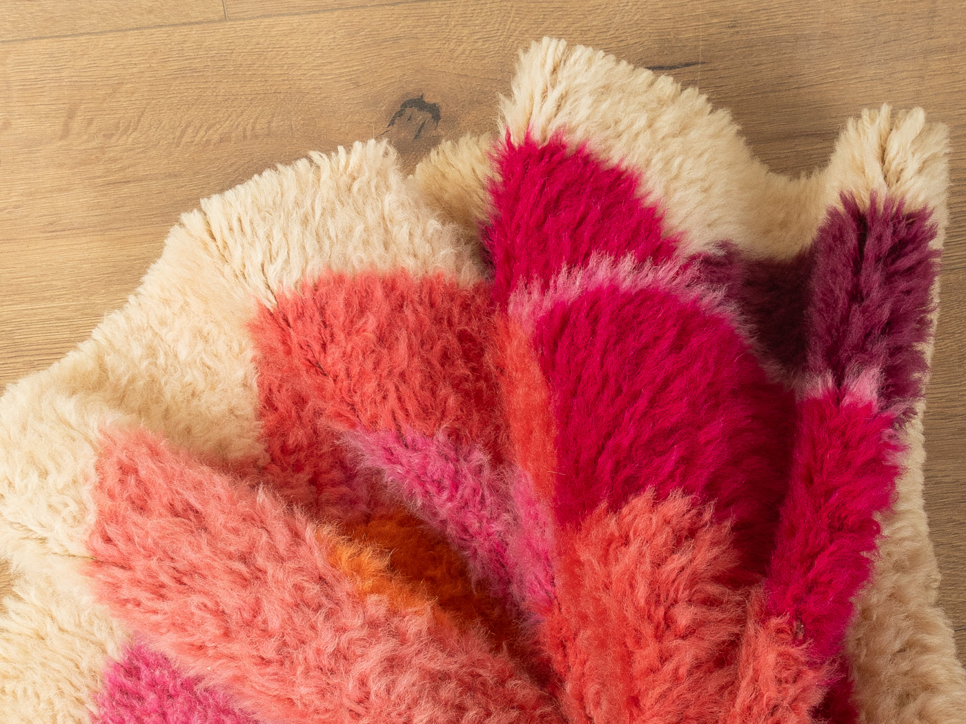 1970er Jahre Menuette Teppich, Desso, 70 x 138