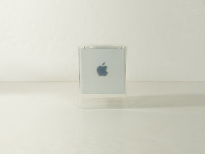 Power Mac G4 Cube & 17'' Studio Display, Apple