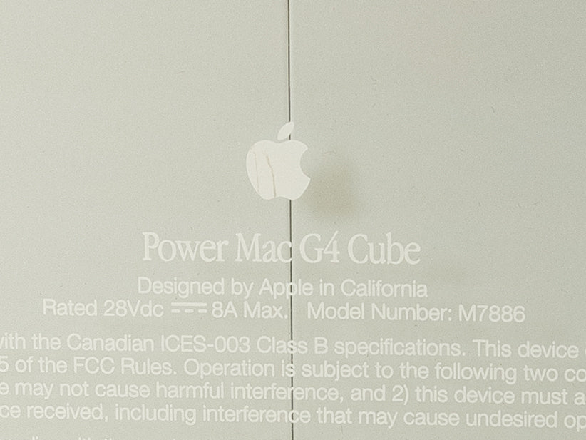 Power Mac G4 Cube & 17'' Studio Display, Apple