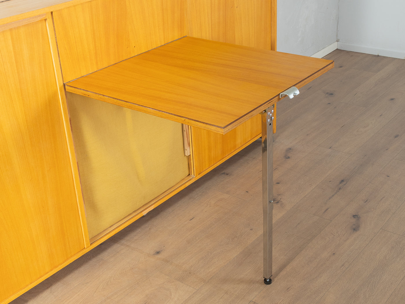 Einzigartiges Klappbett