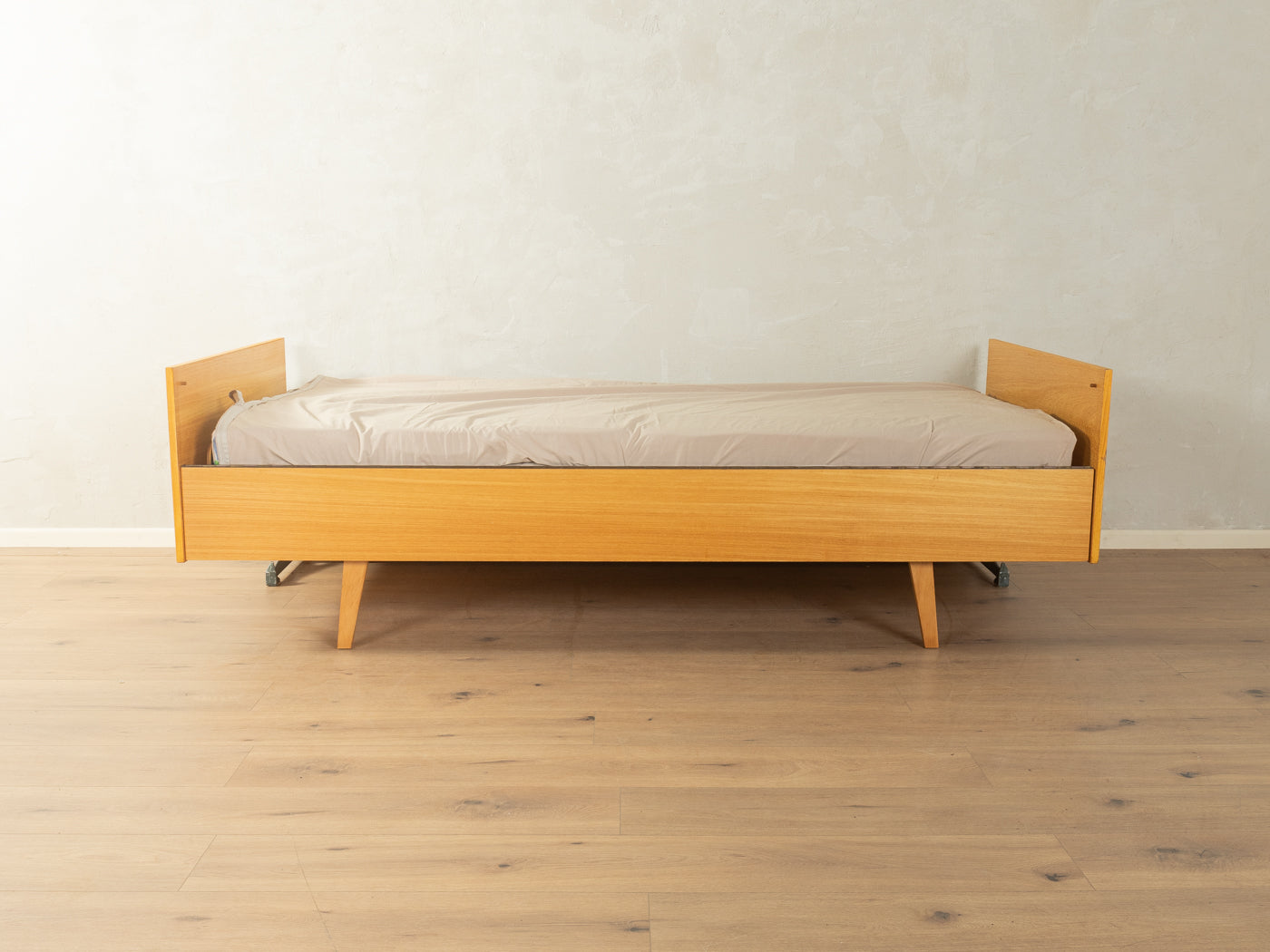 Unique Folding Bed