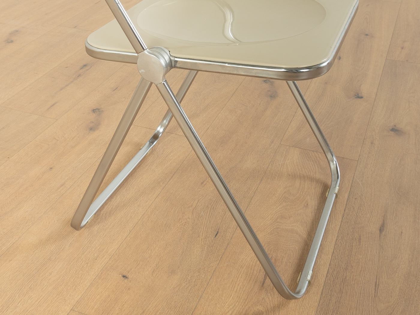 PLIA Chairs, Giancarlo Piretti, Anonima Castelli – MCF Select