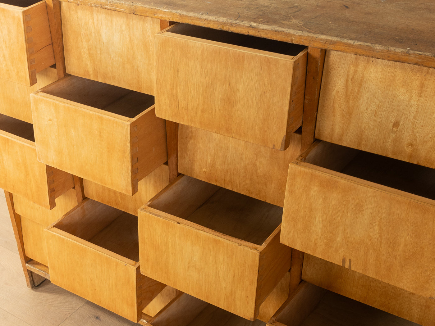 1950er Jahre Schubladenschrank