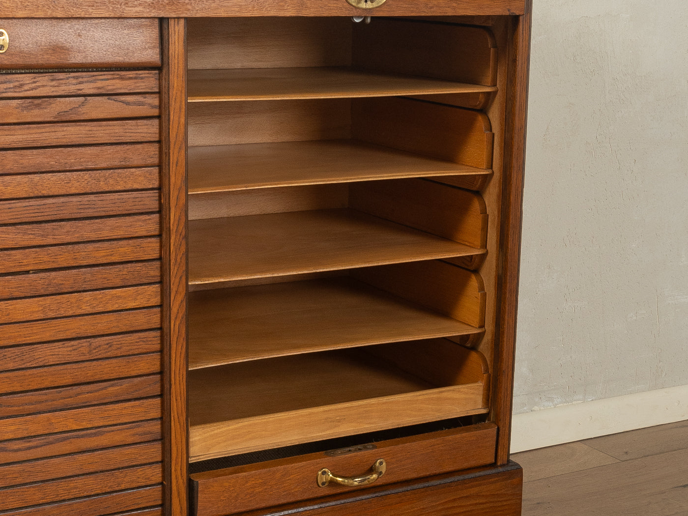 Art déco Rollladenschrank