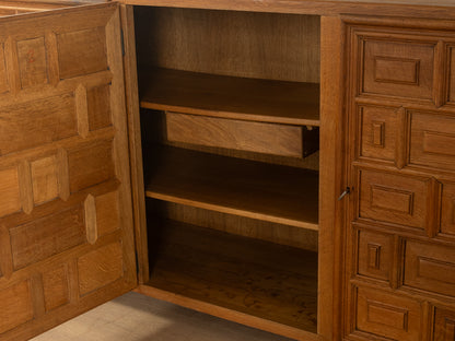 Brutalistisches Sideboard