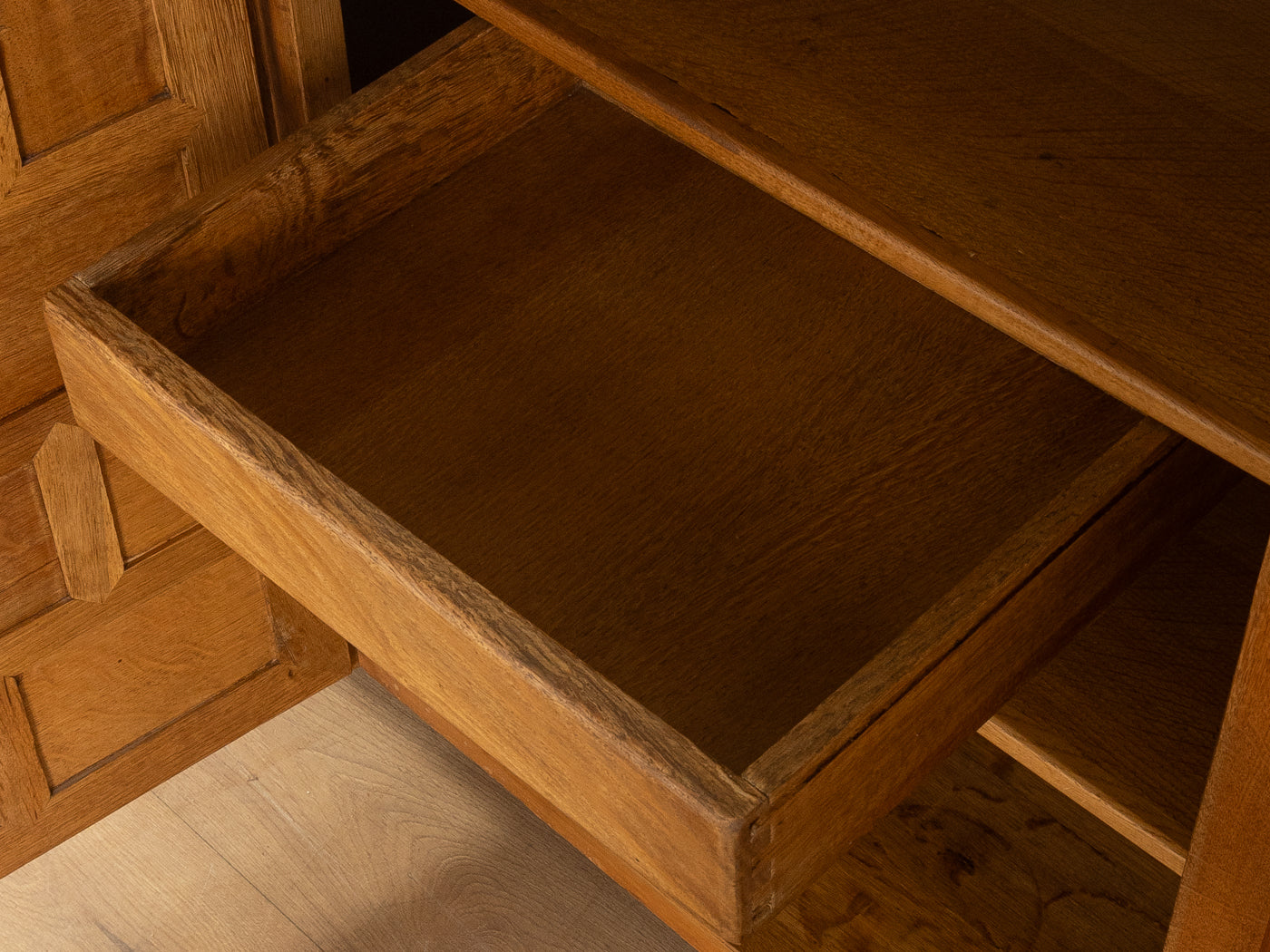 Brutalistisches Sideboard