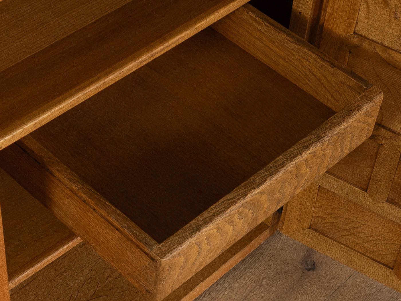 Brutalistisches Sideboard