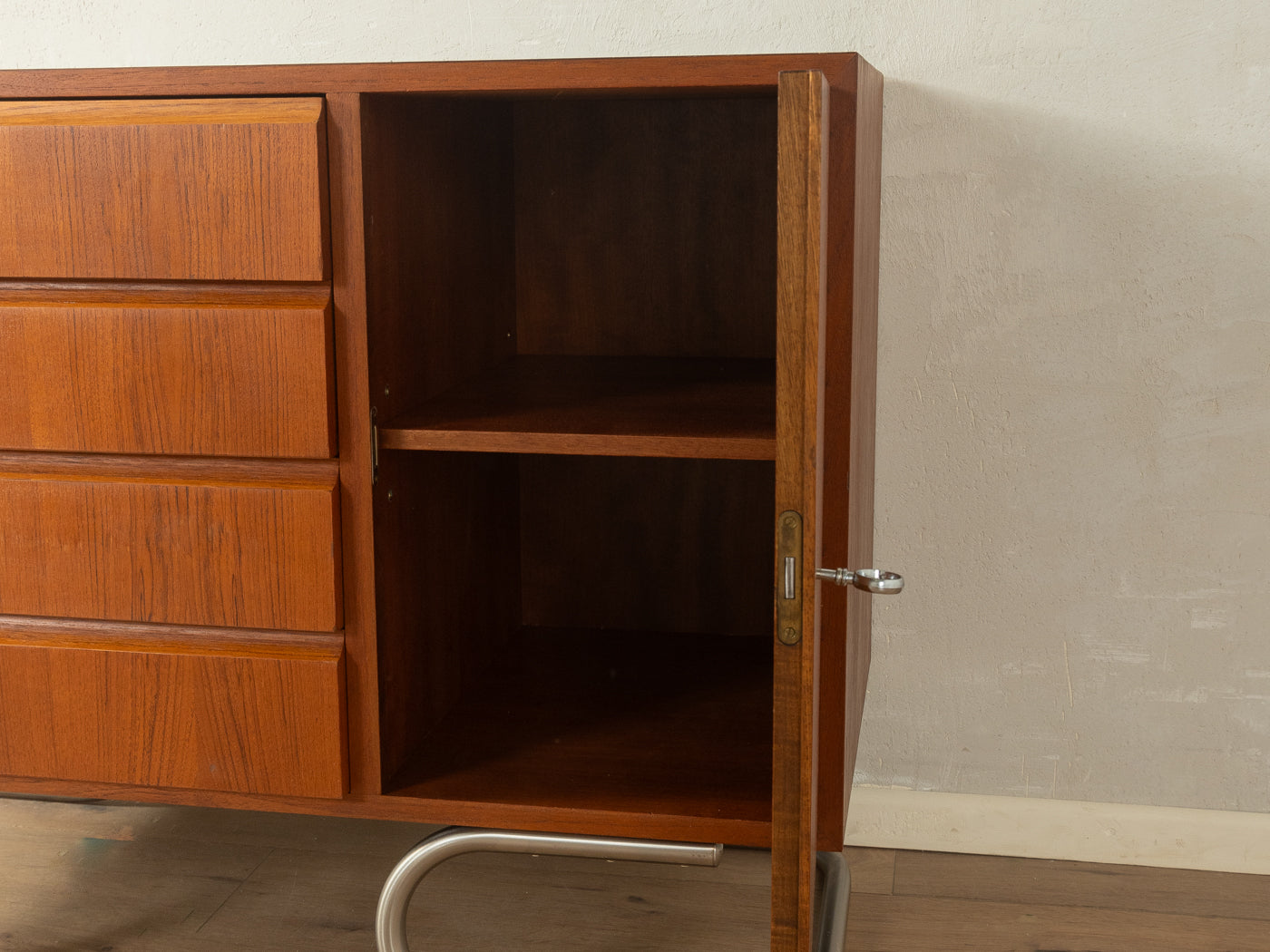 Einzigartige Kommode, Oldenburger Möbelwerkstätten