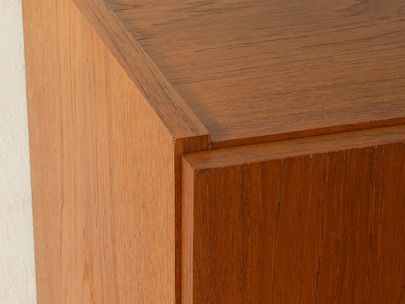 1960s chest of drawers