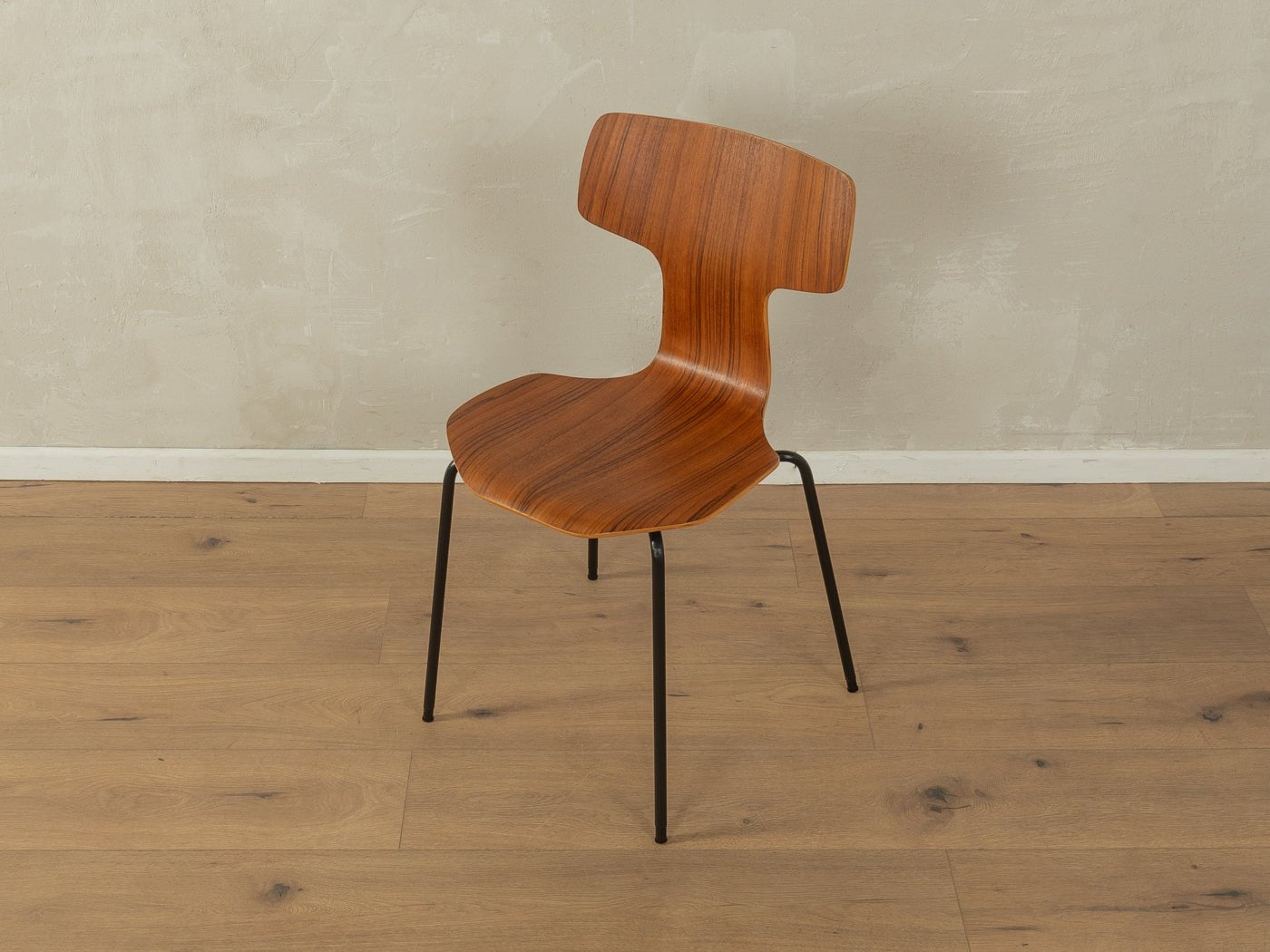 3103 HAMMER CHAIRS, Arne Jacobsen - Mid Century Friends - Vintage - Retro - Mid Century