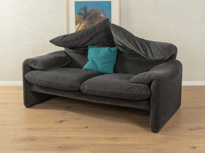 "675 MARALUNGA" Sofa, Vico Magistretti, Cassina - Mid Century Friends - Vintage - Retro - Mid Century
