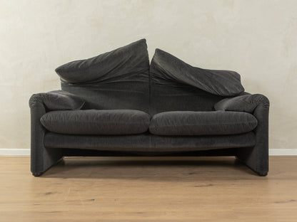 "675 MARALUNGA" Sofa, Vico Magistretti, Cassina - Mid Century Friends - Vintage - Retro - Mid Century